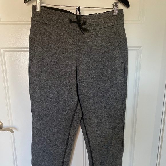 Lululemon On Track Jogger - Picture 2 of 2